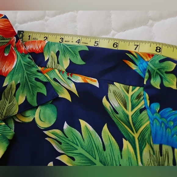 Lvish parrot button down shirt with pocket size large - Picture 8 of 8